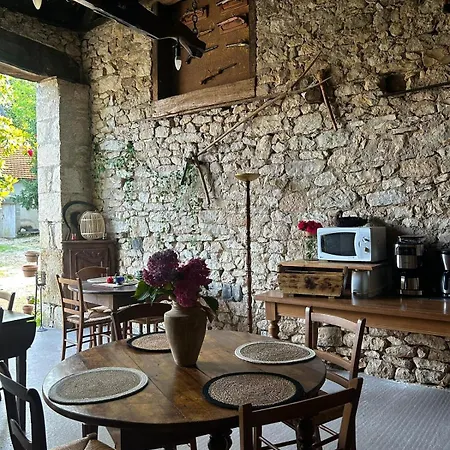 Oda ve Kahvaltı La Dromoise Du Lot Saint-Sozy